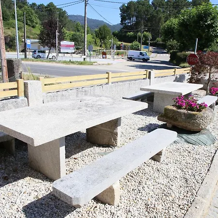 Turisticos Chans Do Carrasco S L U * トゥイ