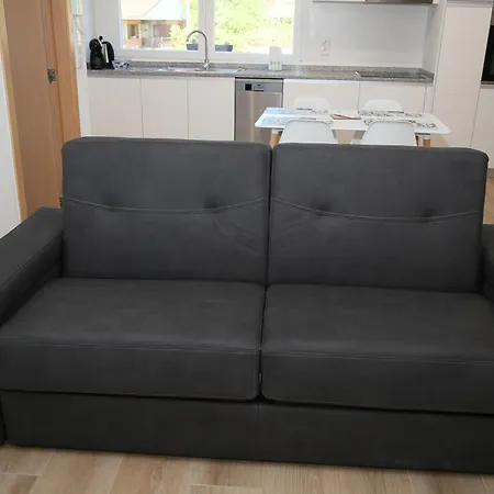 Turisticos Chans Do Carrasco S L U * トゥイ