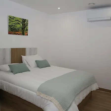 Turisticos Chans Do Carrasco S L U 图伊