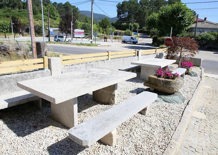 Turisticos Chans Do Carrasco S L U * توي